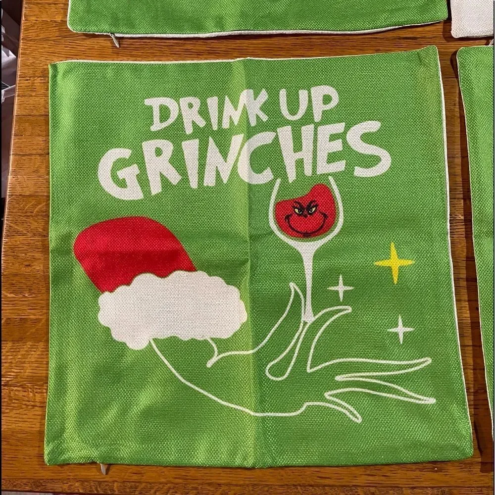 Dr Suess The Grinch Pillow Covers set of 4 NWT